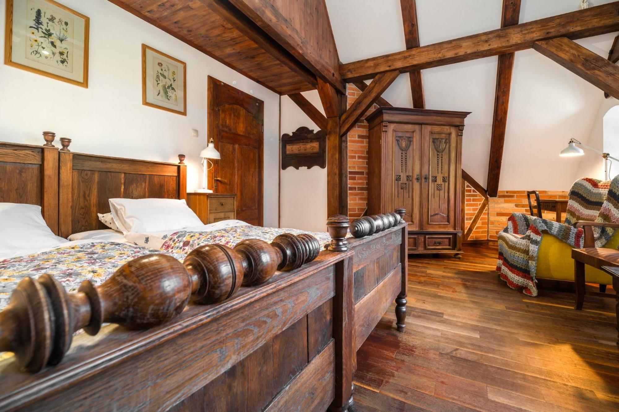 Dom Goscinny Stara Szkola Wysoka Wieś Extérieur photo