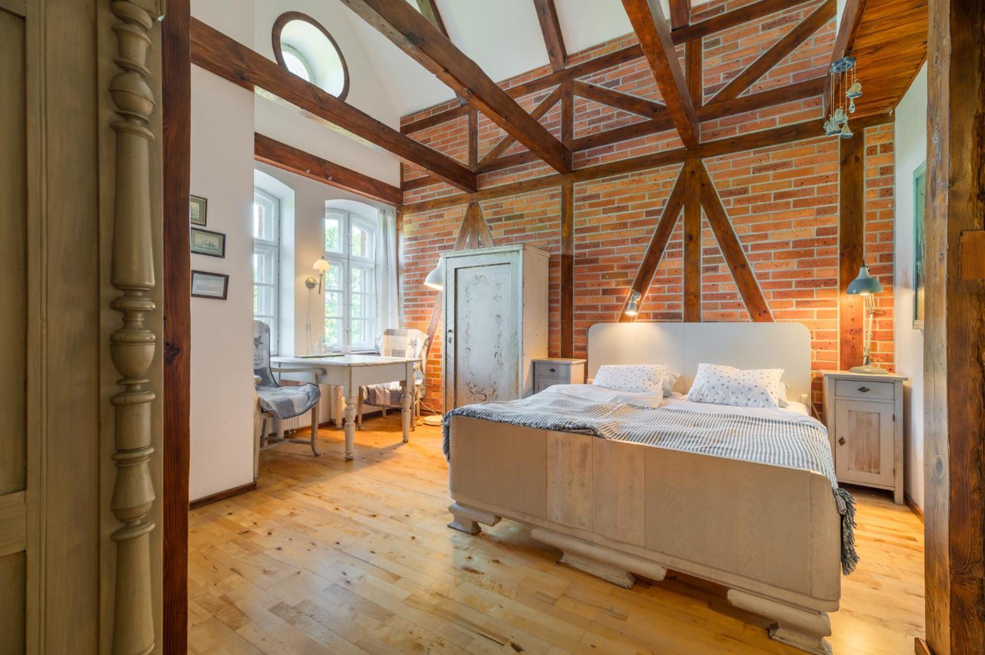 Dom Goscinny Stara Szkola Wysoka Wieś Extérieur photo