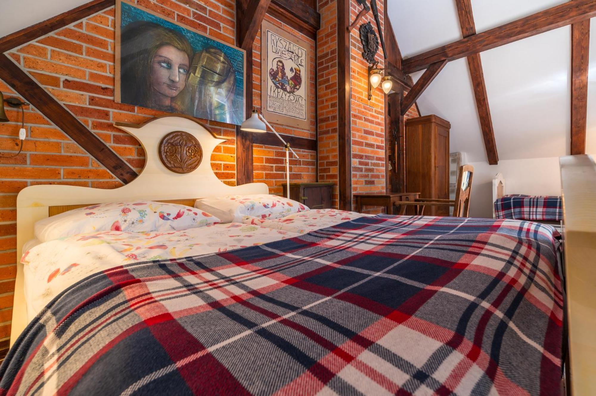 Dom Goscinny Stara Szkola Wysoka Wieś Extérieur photo